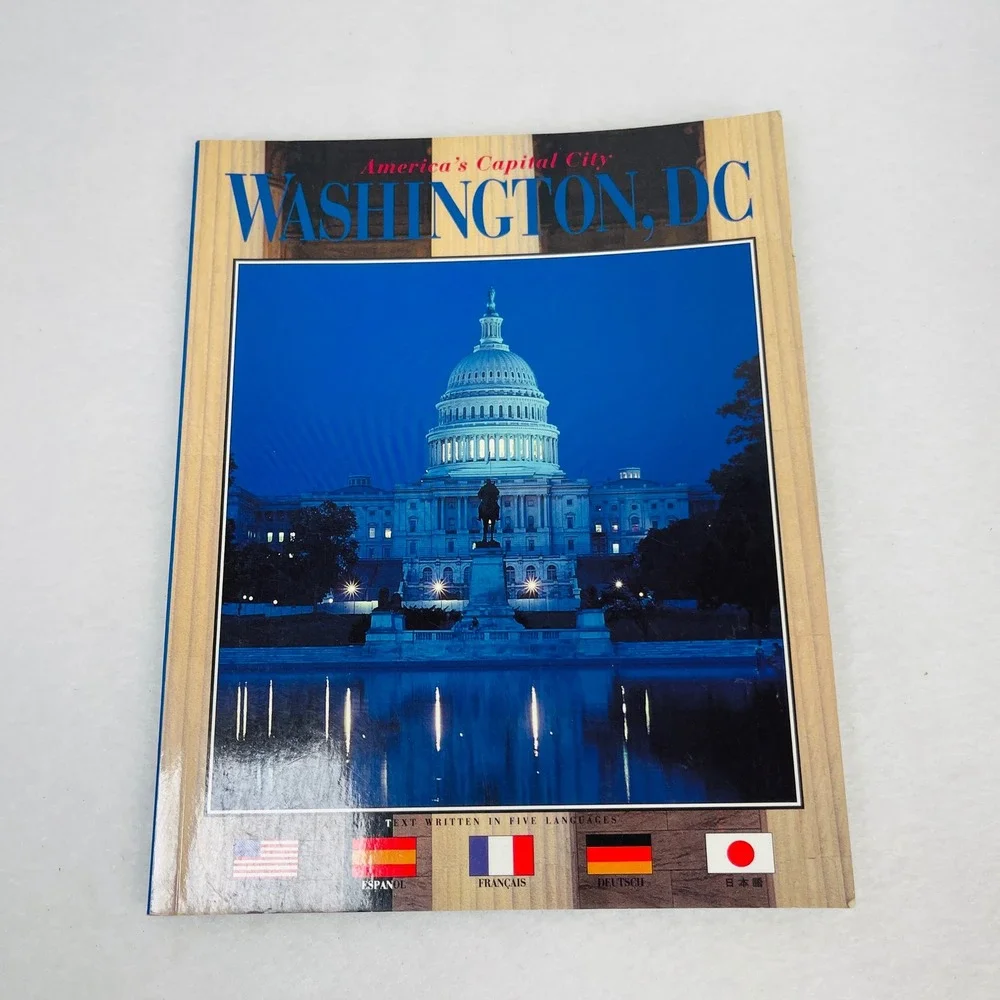 Washington DC Americas Capital City Souvenir Photo Book 5 Languages Multilingual